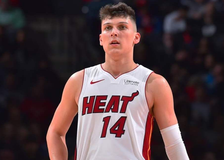 热火前途光明！，德罗巴新星领先优势明显表现突出比赛高潮迭起(星光盏by叁盏笔趣阁)爱游戏游戏平台